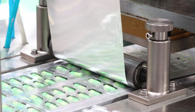 اهمیت ماشین های پرکن در صنعت بسته بندی دارویی