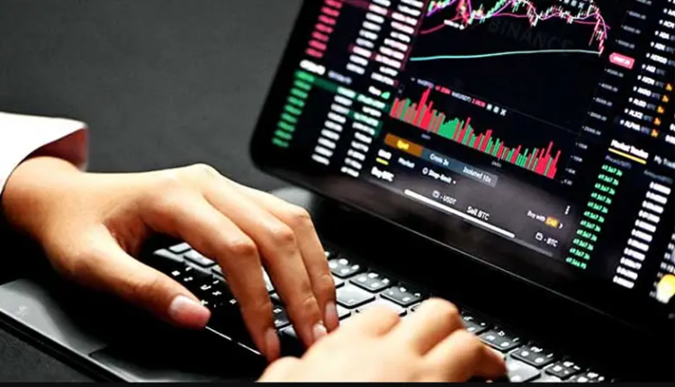 ویژگی های لپ تاپ مناسب تریدینگ