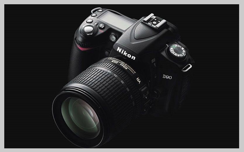 دوربین عکاسی نیکون دی 90