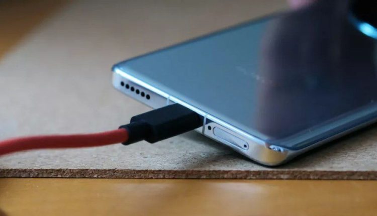 دیر شارژ شدن گوشی