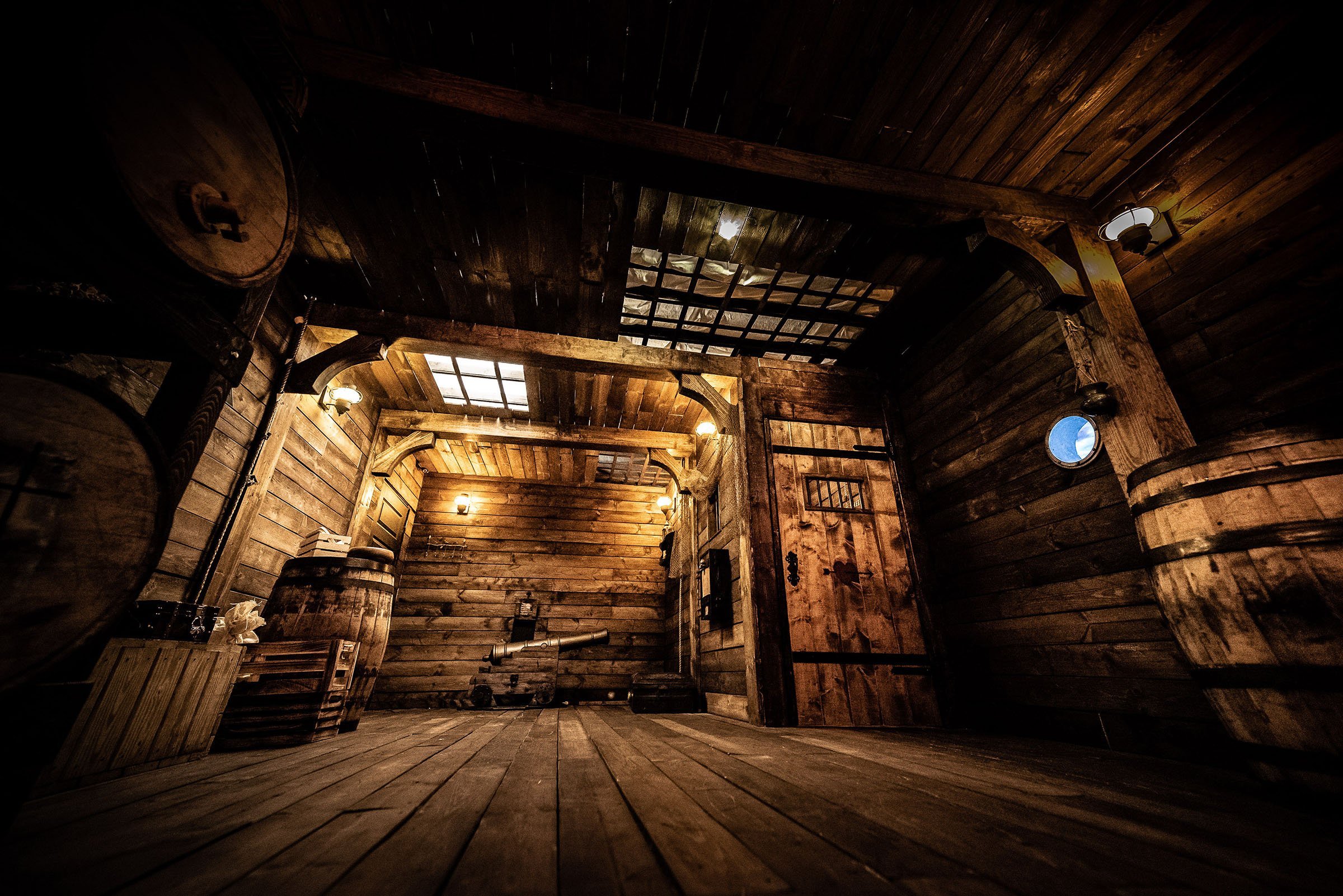 اتاق فرار رشت