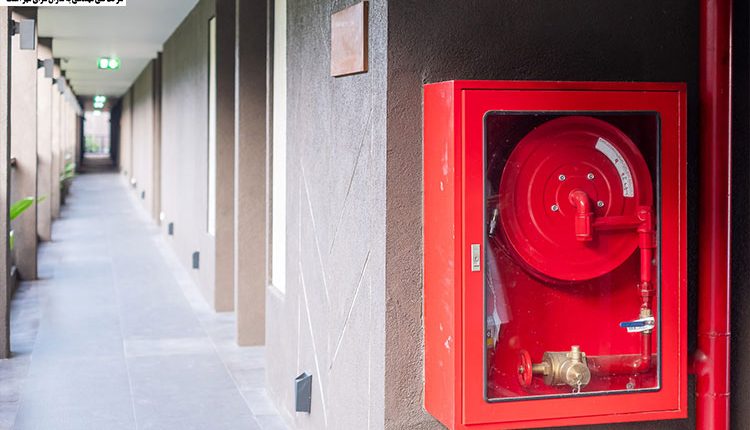 داخل جعبه آتش نشانی چه قطعات و ابزارهایی قرار دارند؟